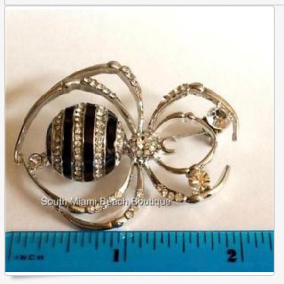 Crystal Spider Brooch Pin Insect Silver Plated Bug Black Halloween Costume Goth - Picture 7 of 8